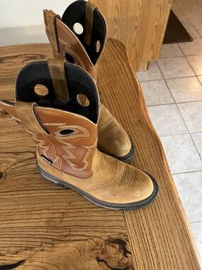 Rocky tan/brown work boots size 9